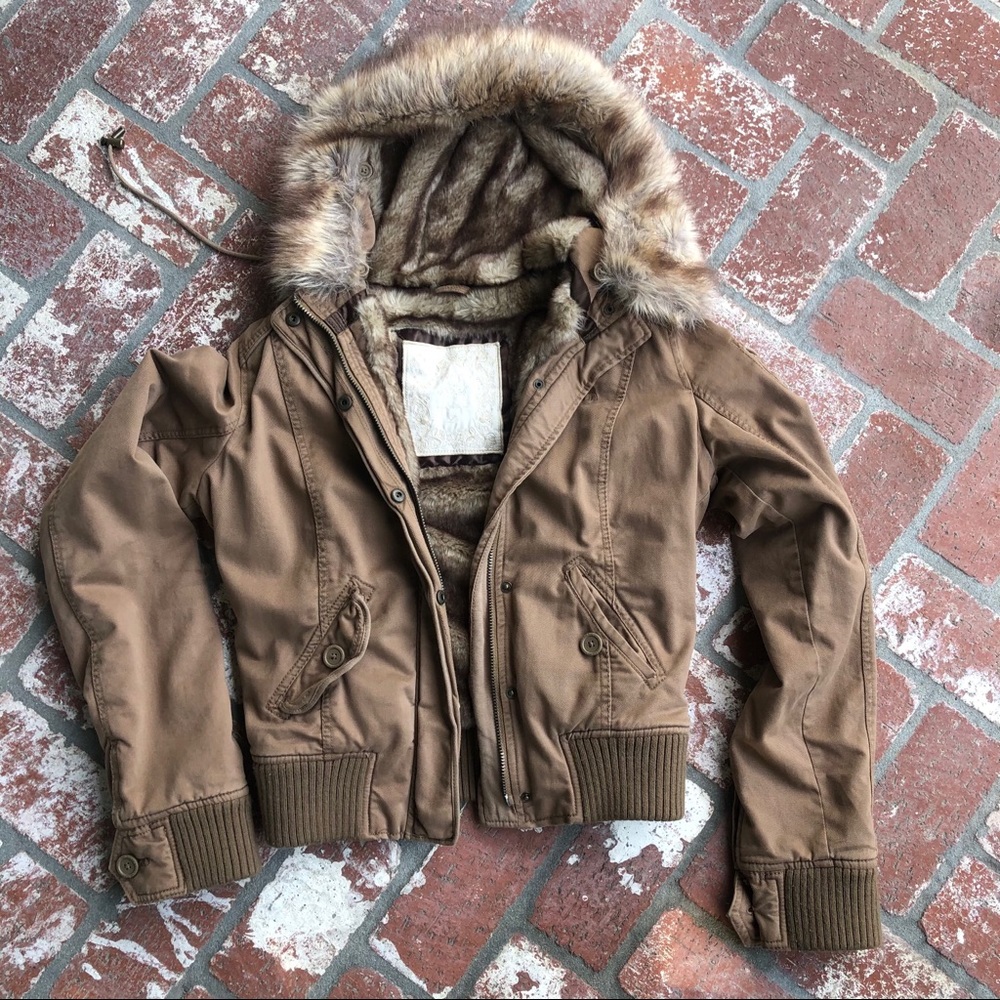Abercrombie & Fitch Jacket with faux fur